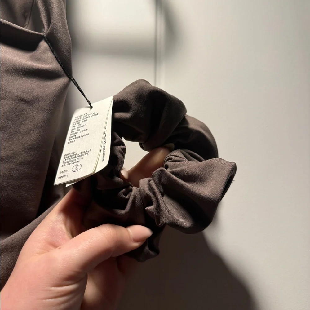 New with tags Abercrombie YPB sculptLUX square neck slim tank in taupe, small - Picture 5 of 7